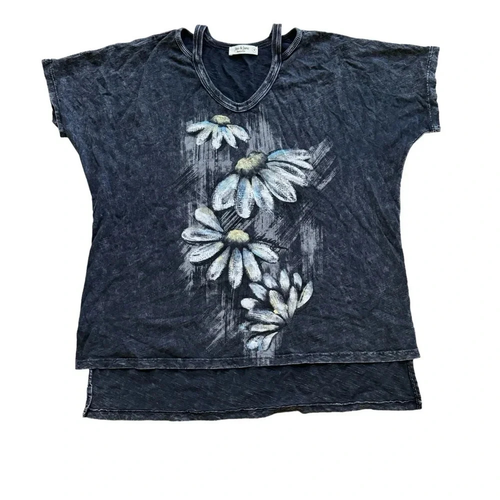 Daisy Print Women's Short Sleeve Top - Charcoal
